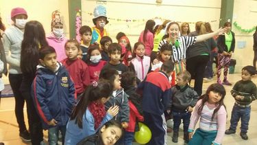 Los chicos de FundaMe celebraron su día entre globos y payasos