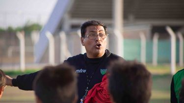 El ex combatiente de Malvinas, Héctor Naveda, fue echado con su nieto del partido del Mundial Sub 20 en el Estadio del Bicentenario y el hecho fue repudiado por la Agrupación de Veteranos de Guerra 2 de abril, que preside Nicolás Albornó en San Juan.