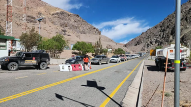 El Paso de Agua Negra tuvo un intenso movimiento vehicular durante el fin de semana XXL.