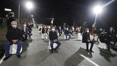Comenzó a funcionar la iluminación LED en una transitada calle de Chimbas