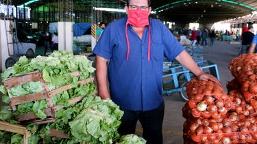 El padrino de Rawson: empezó vendiendo verduras con una bicicleta y ahora tiene una flota de camionetas El padrino de Rawson: empezó vendiendo verduras con una bicicleta y ahora tiene una flota de camionetas