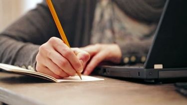 ¿Te anotaste en el Plan FinEs? mirá cuál es el último paso para confirmar la inscripción