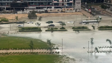 Las impresionantes imágenes de la tormenta que dejó a Dubai bajo el agua