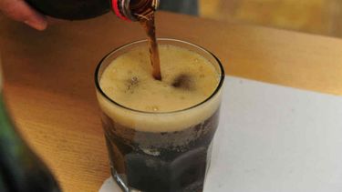 En Mendoza estafan vendiendo fernet rebajado con agua y tinta, y ¿en San Juan?