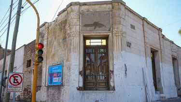 La mítica esquina de España y 9 de Julio. Fotos: Leandro Porcel.