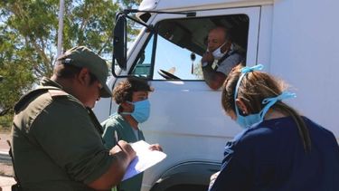 Una nueva modalidad: detectan dos casos de coronavirus en San Juan en tránsito