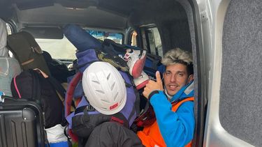 La travesía a dedo de un sanjuanino para combatir los incendios de Corrientes