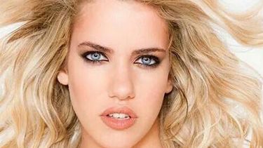 ¿Qué famoso músico sigue a la sanjuanina Lisi Arévalo?