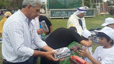 Entregaron juguetes a los chicos de las colonias de verano del CEC