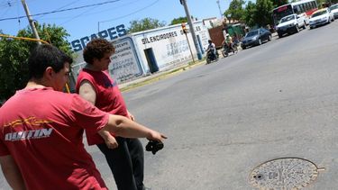 El dramático rescate del obrero intoxicado en las cloacasProcesan a dos personas por la muerte de un obrero en la cloaca