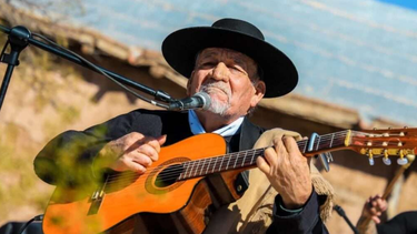 Jáchal inmortalizó al Chango Huaqueño con dos reconocimientos oficiales