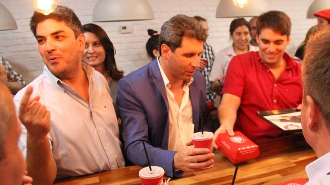Inauguraron oficialmente Mostaza y Uñac hizo un “testeo de calidad” Inauguraron oficialmente Mostaza y Uñac hizo un “testeo de calidad”