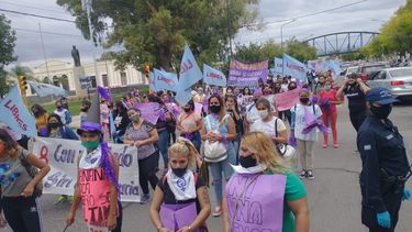 Multitudinaria marcha de mujeres por el 8M: conquistas y luchas por ganar en San Juan