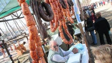 Disfrutá de la Fiesta del Carneo Español y costumbres típicas