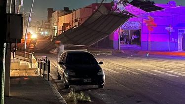 El viento Zonda generó destrozos en Jáchal, durante la jornada del sábado.