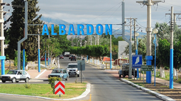 Albardón: volvió el agua después de dos semanas y trajo alivio a los vecinos Albardón: volvió el agua después de dos semanas y trajo alivio a los vecinos