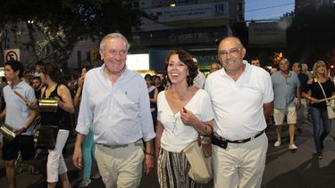 Los personajes sanjuaninos más conocidos que desfilaron en el 8N