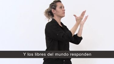 La grabación del Himno Nacional en Lengua de Señas Argentina, el último motivo de orgullo del Teatro del Bicentenario.