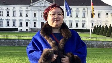 Condenan a la superestafadora china que quería ser la reina de Liberland