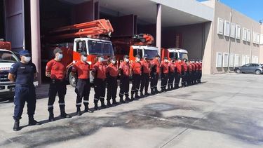 El regreso de los héroes: llegaron a San Juan los bomberos que combatieron los incendios en Corrientes