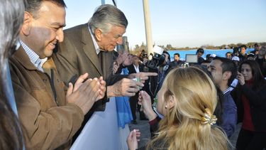 José Luis Gioja entregó 60 viviendas en Caucete