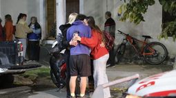 Quemaban hojas secas, el fuego se descontroló y una casa se prendió fuego: murieron las mascotas de la familia Quemaban hojas secas, el fuego se descontroló y una casa se prendió fuego: murieron las mascotas de la familia