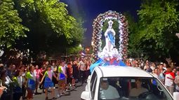 Una multitud manifestó su fe en la procesión a la Inmaculada Concepción