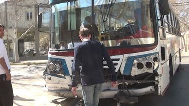 Para los sanjuaninos, los colectiveros manejan muy mal