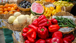 Pocos lo saben: cuál es la fruta que consumimos a diario y es la más radioactiva del mundo