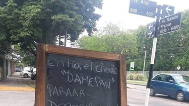¡Se cansó! Un comerciante le pidió a los clientes un favorazo ¡Se cansó! Un comerciante le pidió a los clientes un favorazo