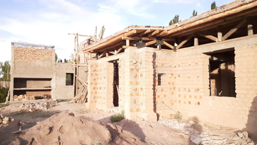 Vuelve el debate por el uso del adobe en San Juan: el ejemplo de una casona en Barreal