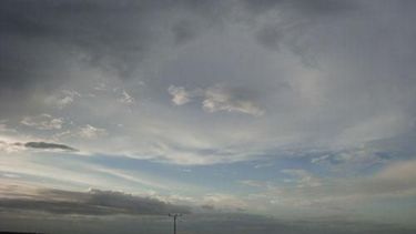 Jornada nublada y anuncio de lluvias