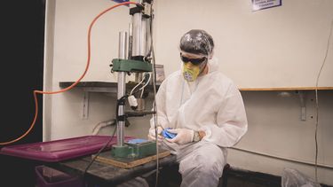 Diseñan y producen en San Juan una innovadora máscara para combatir el COVID-19