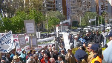 Los regantes vuelven a la Legislatura