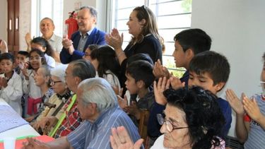 Cumpleaños feliz para 31 residentes del Hogar Eva Duarte
