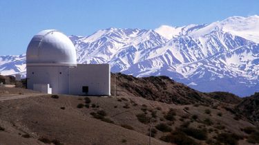 Máxima de 25º y aún rige el alerta por vientos intensos