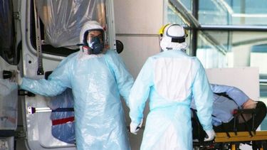 El médico que se curó de coronavirus seguirá internado en su casa por las secuelas de la enfermedad