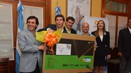 Usuarios de OSSE al día recibieron sus premios