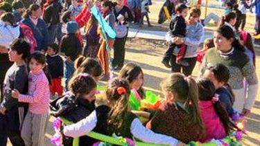 Angaco inauguró juegos en su plaza departamental