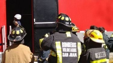 Misterio en San Juan por el `bombero trucho´