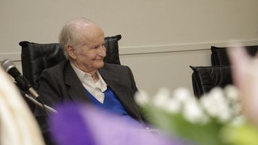 Quito Bustelo presentó su libro, un anecdotario de la Historia