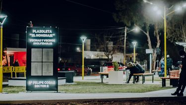 Remodelaron por completo la plazoleta caucetera `El Homenaje´: mirá cómo quedó