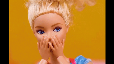 Impactantes imágenes de la Barbie humana: mirá cómo le quedó la cara