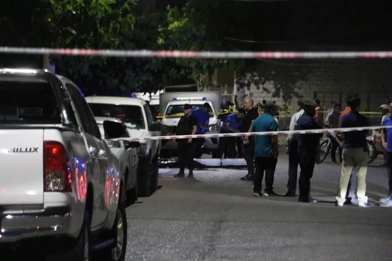 El lugar. El asesinato se produjo el martes a la noche sobre calle Las Heras, al Sur de 9 de Julio, en Villa del Carril.