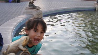 El fin de un histórico misterio sanjuanino: ¿se puede tomar agua de la fuente de la Plaza 25 de Mayo?