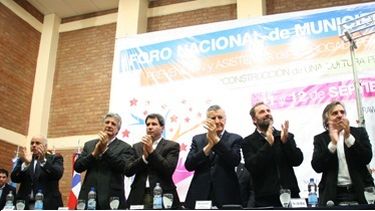 Intendentes del país reunidos en el Foro de Municipios contra las Drogas