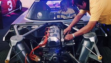 Los motores de las históricas máquinas del TC rugieron en la FNS