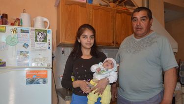 Cómo es el tratamiento de Liam, el bebé al que le quemaron los dedos con un secador