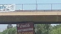 Un camión se atascó en la Circunvalación, entrá y mirá la foto