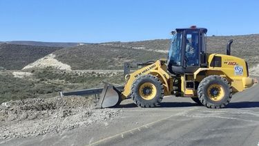 ¡Atención conductor!: la ruta 414 en Calingasta, cortada por la caída de rocas de gran tamaño